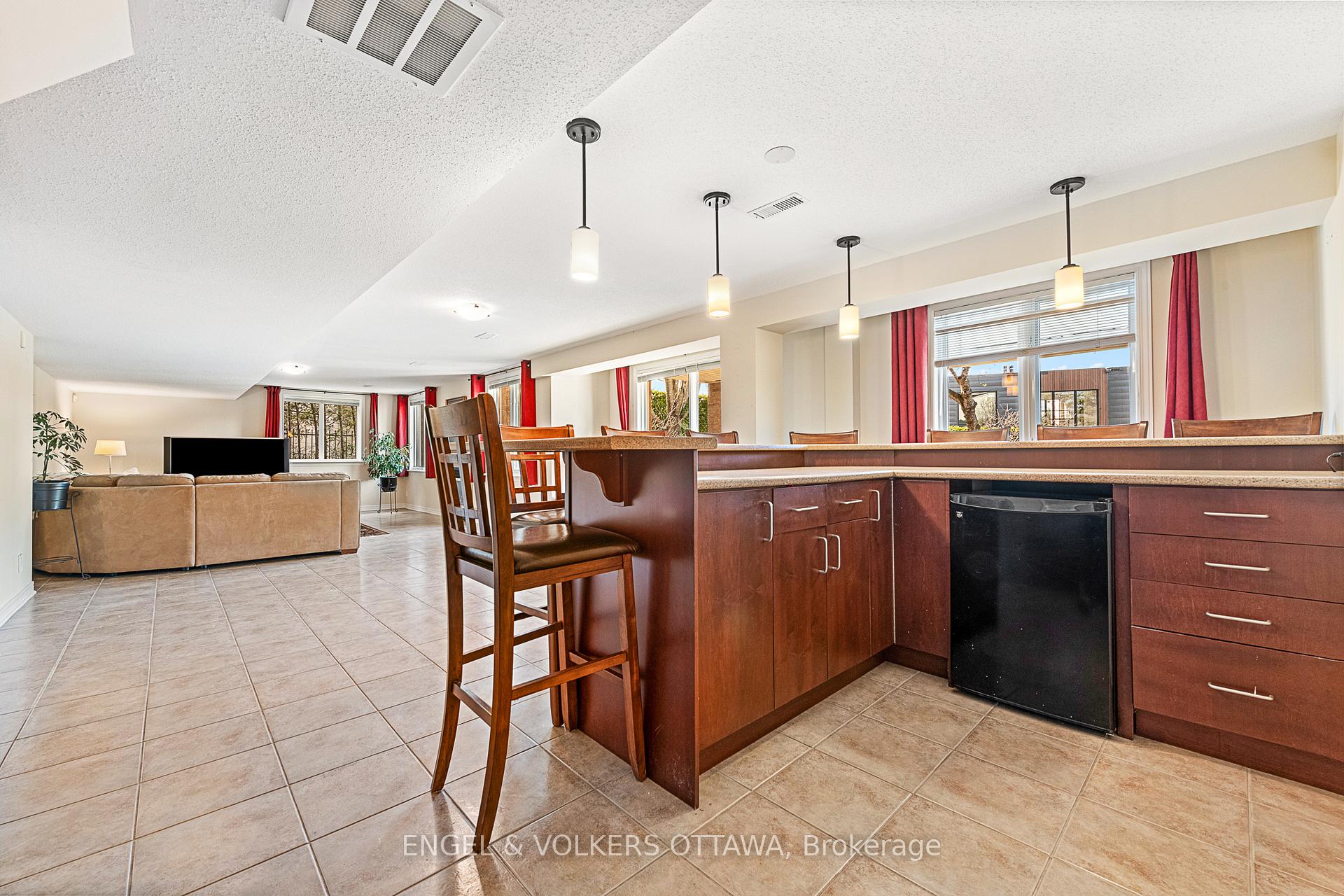 Photo 34 of 67 Manning Court, Ottawa, Kanata - Kanata Lakes/Heritage Hills — HOMEH