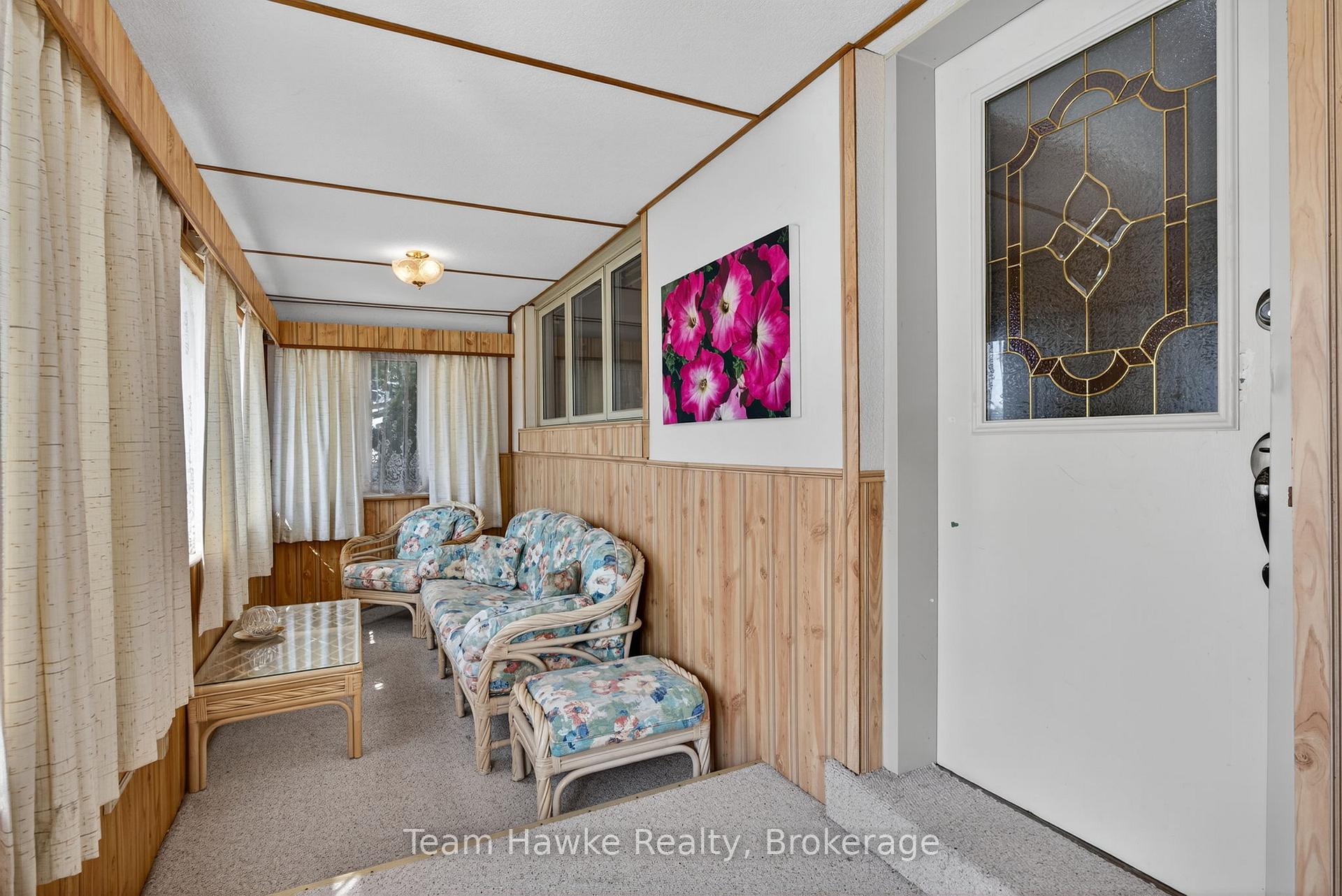 Photo 8 of 828 Hugel Avenue, Midland — HOMEH