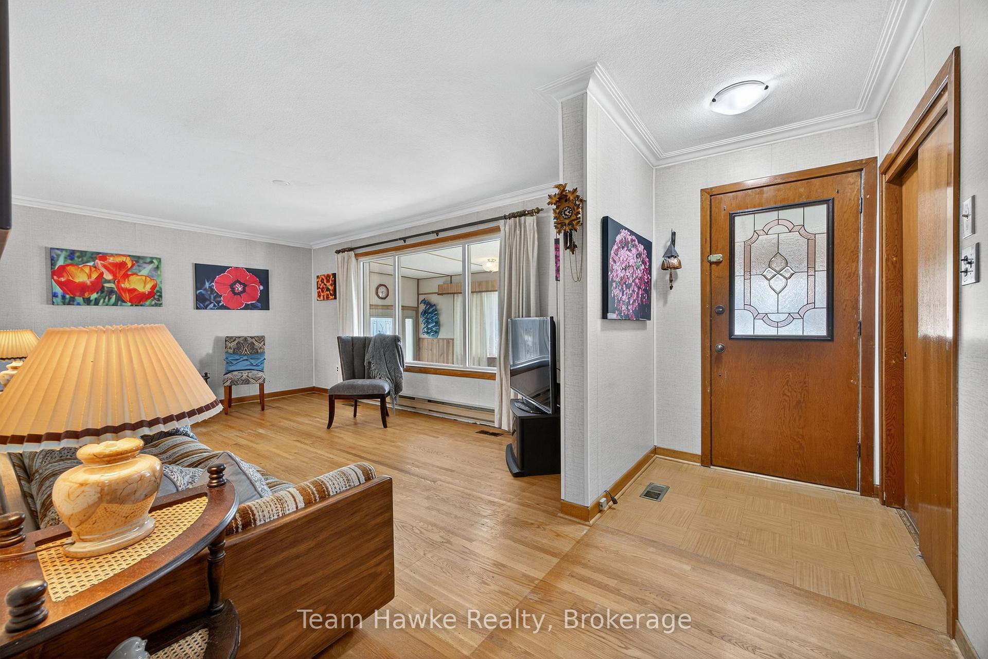 Photo 9 of 828 Hugel Avenue, Midland — HOMEH