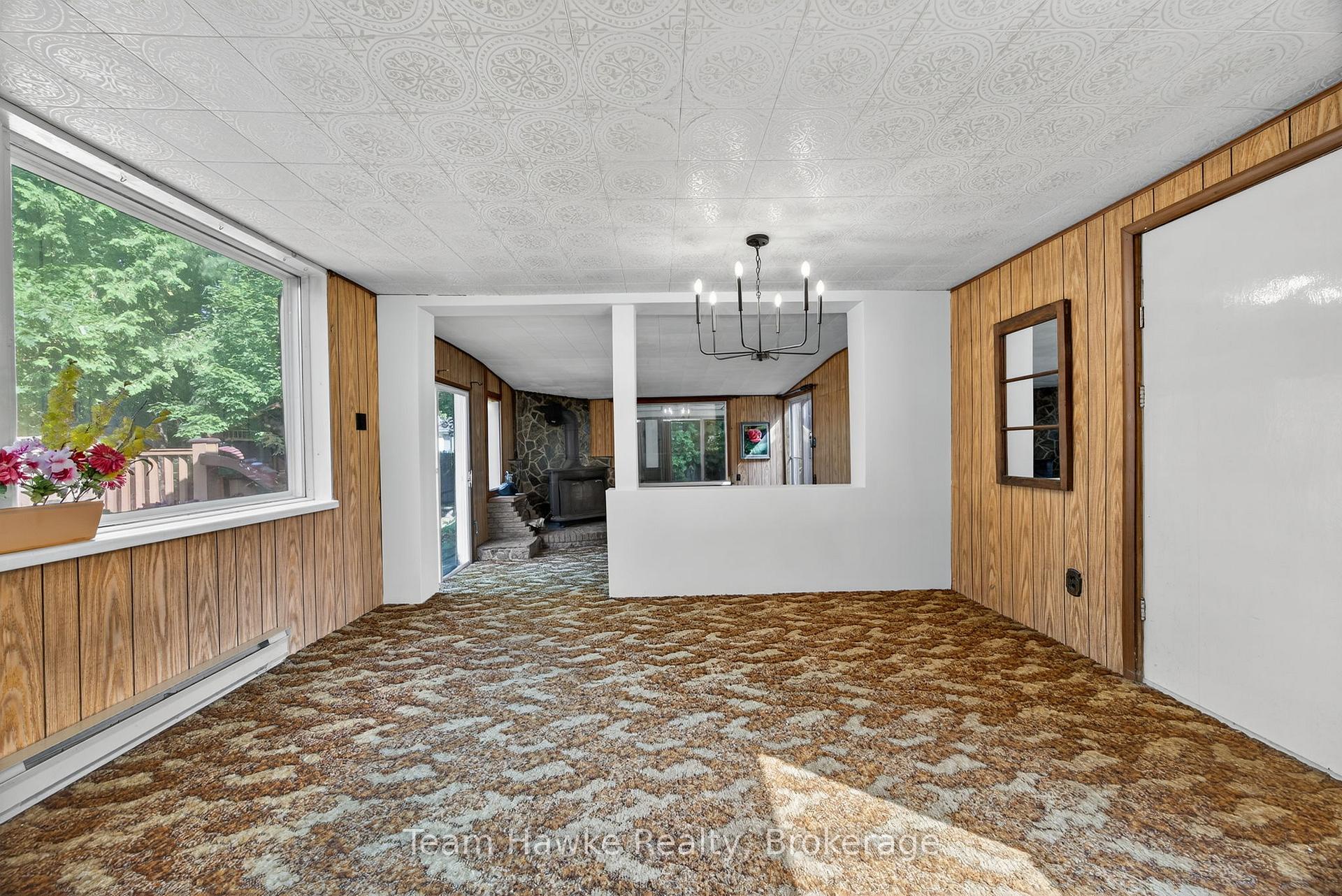 Photo 24 of 828 Hugel Avenue, Midland — HOMEH