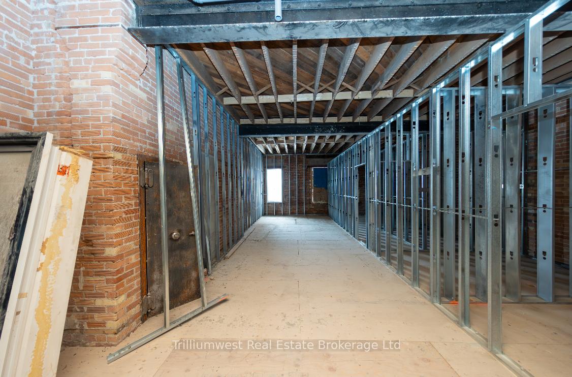 Photo 9 of 137 King Street E, Kitchener — HOMEH