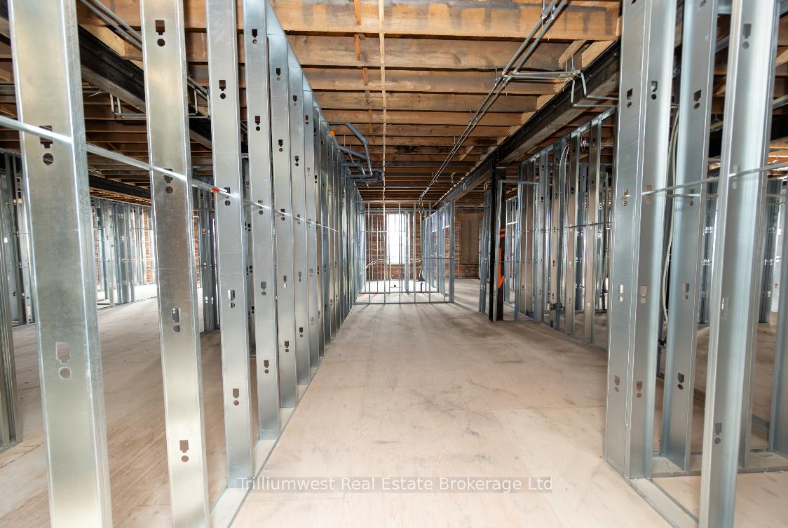 Photo 10 of 137 King Street E, Kitchener — HOMEH