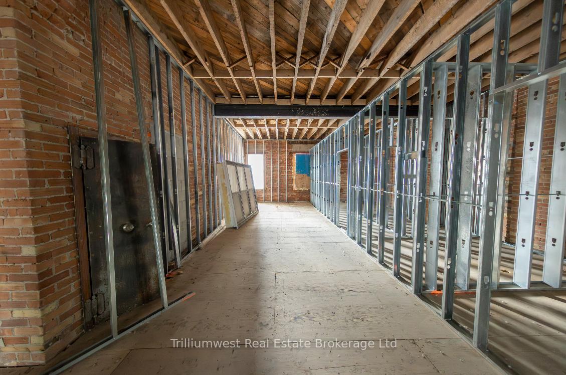 Photo 15 of 137 King Street E, Kitchener — HOMEH
