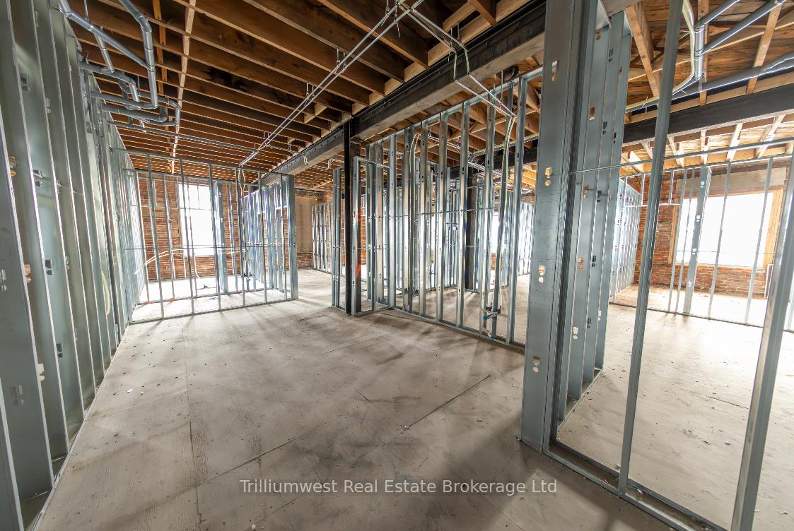 Photo 16 of 137 King Street E, Kitchener — HOMEH