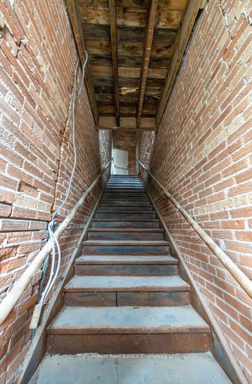 Photo 20 of 137 King Street E, Kitchener — HOMEH