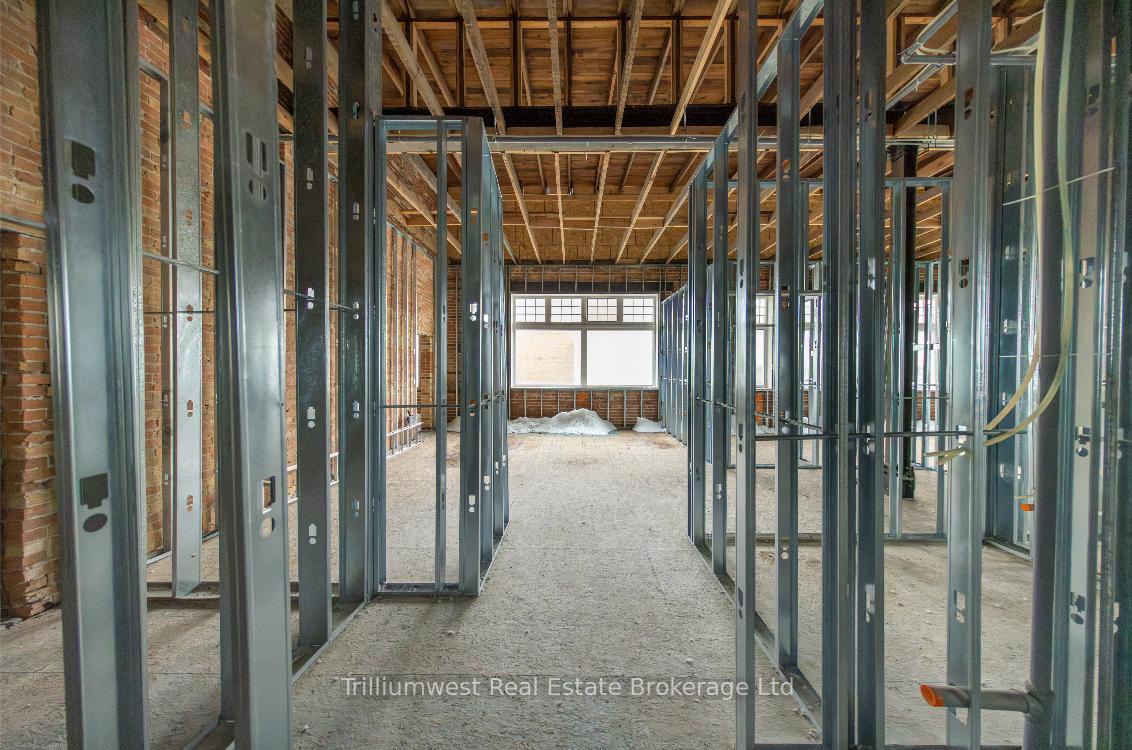 Photo 22 of 137 King Street E, Kitchener — HOMEH