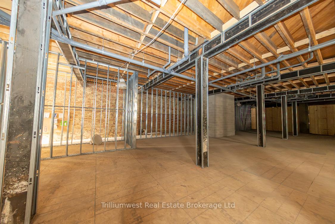 Photo 28 of 137 King Street E, Kitchener — HOMEH