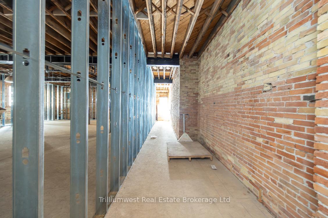 Photo 30 of 137 King Street E, Kitchener — HOMEH