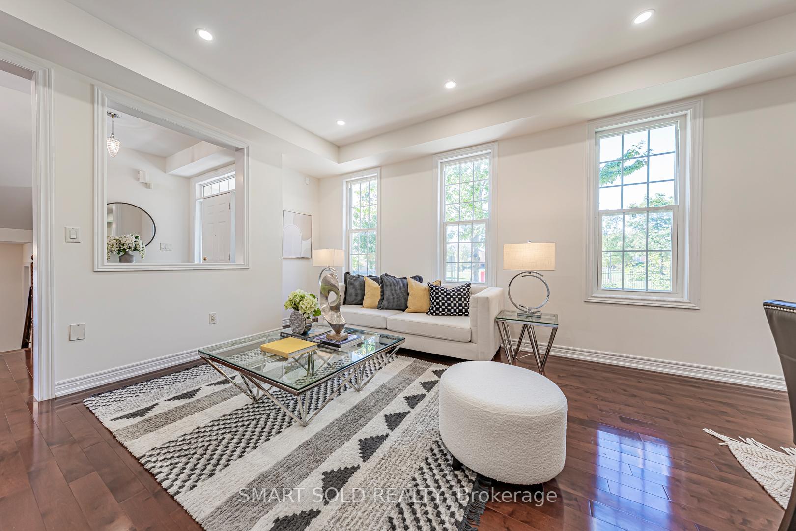 Photo 10 of 23 Bonheur Road, Markham, Cathedraltown — HOMEH