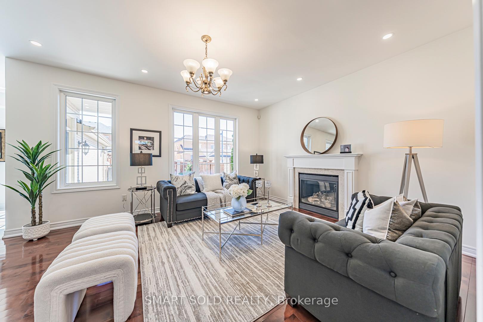 Photo 15 of 23 Bonheur Road, Markham, Cathedraltown — HOMEH