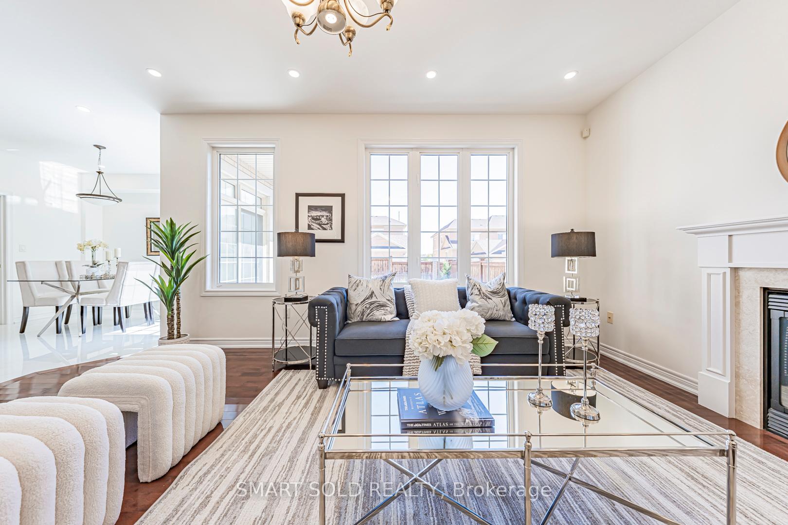 Photo 17 of 23 Bonheur Road, Markham, Cathedraltown — HOMEH