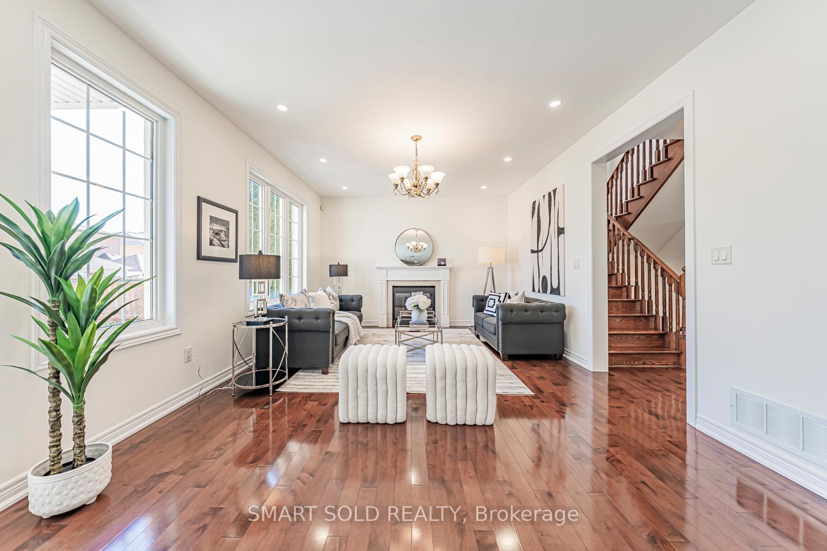 Photo 18 of 23 Bonheur Road, Markham, Cathedraltown — HOMEH