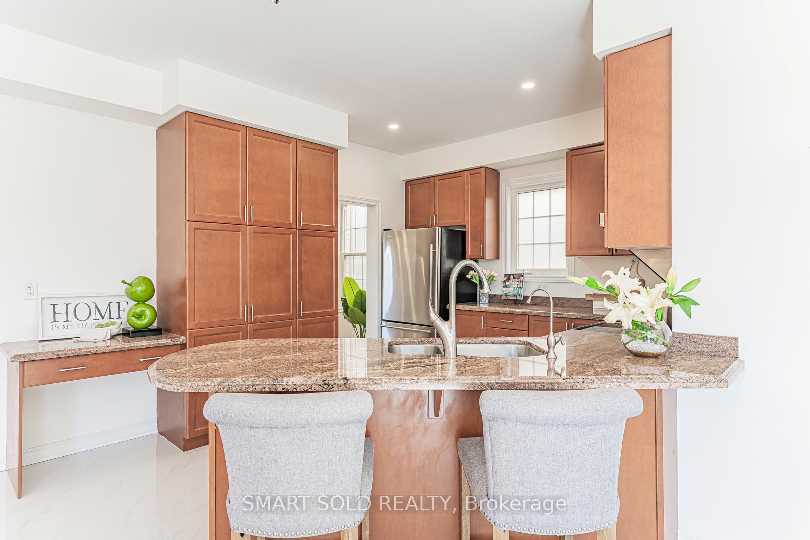 Photo 20 of 23 Bonheur Road, Markham, Cathedraltown — HOMEH