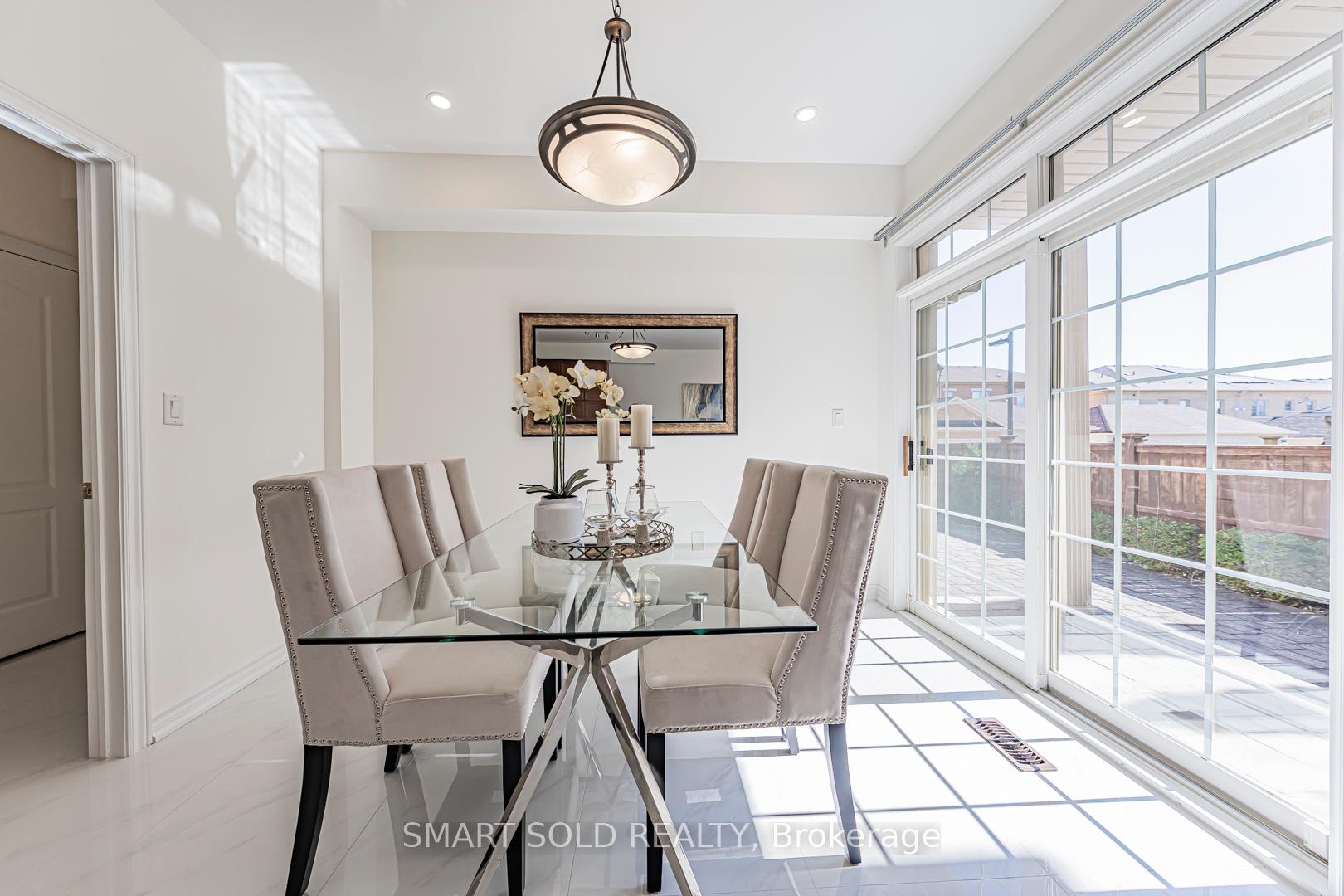 Photo 24 of 23 Bonheur Road, Markham, Cathedraltown — HOMEH