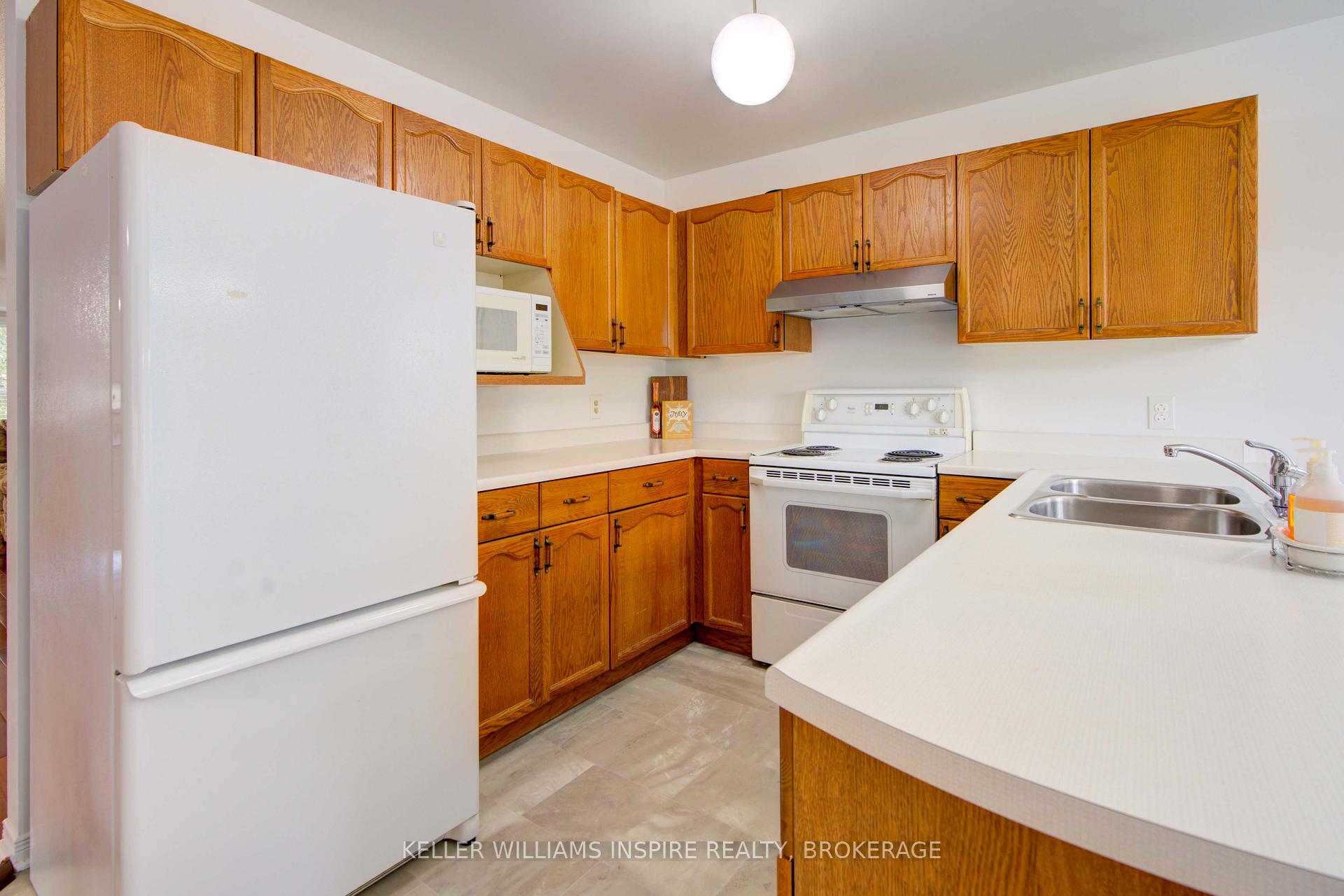Photo 15 of 1056 Palmerston Crescent, Kingston, North of Taylor-Kidd Blvd — HOMEH