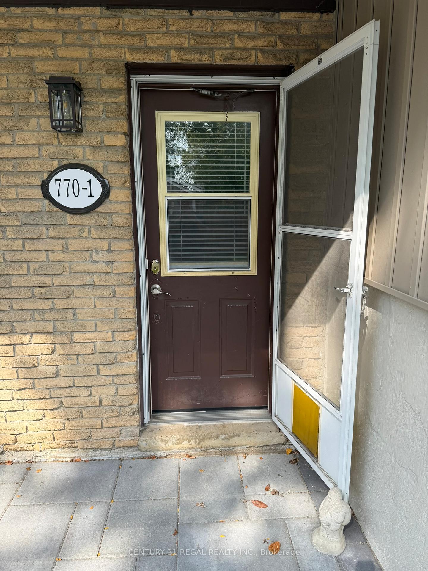 Photo 1 of Unit 1, 770 Applewood Crescent, Milton, Dorset Park — HOMEH