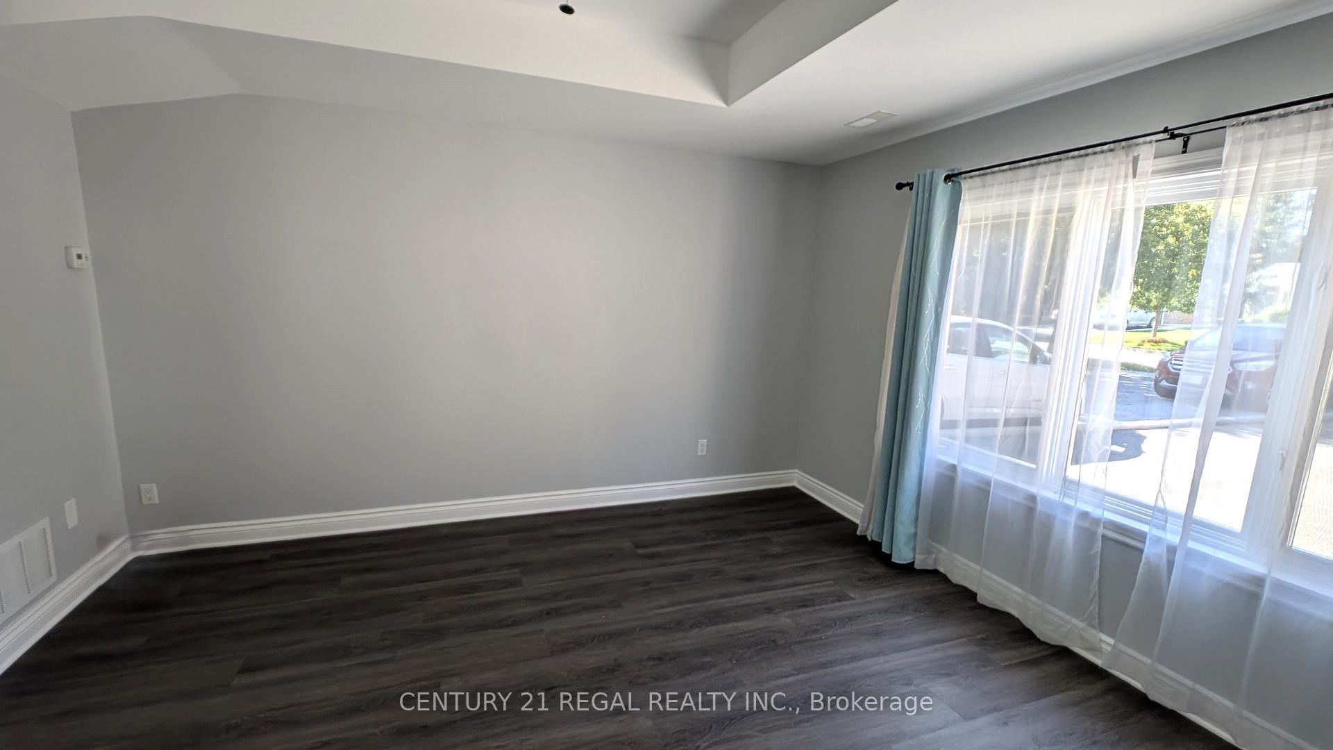 Photo 4 of Unit 1, 770 Applewood Crescent, Milton, Dorset Park — HOMEH