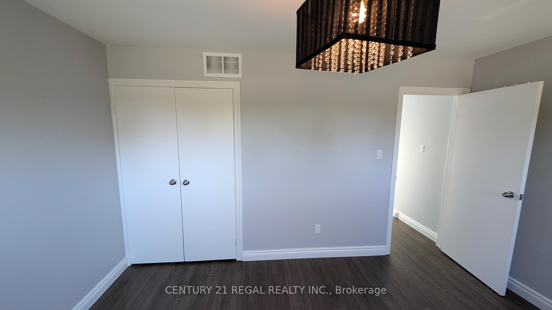 Photo 6 of Unit 1, 770 Applewood Crescent, Milton, Dorset Park — HOMEH