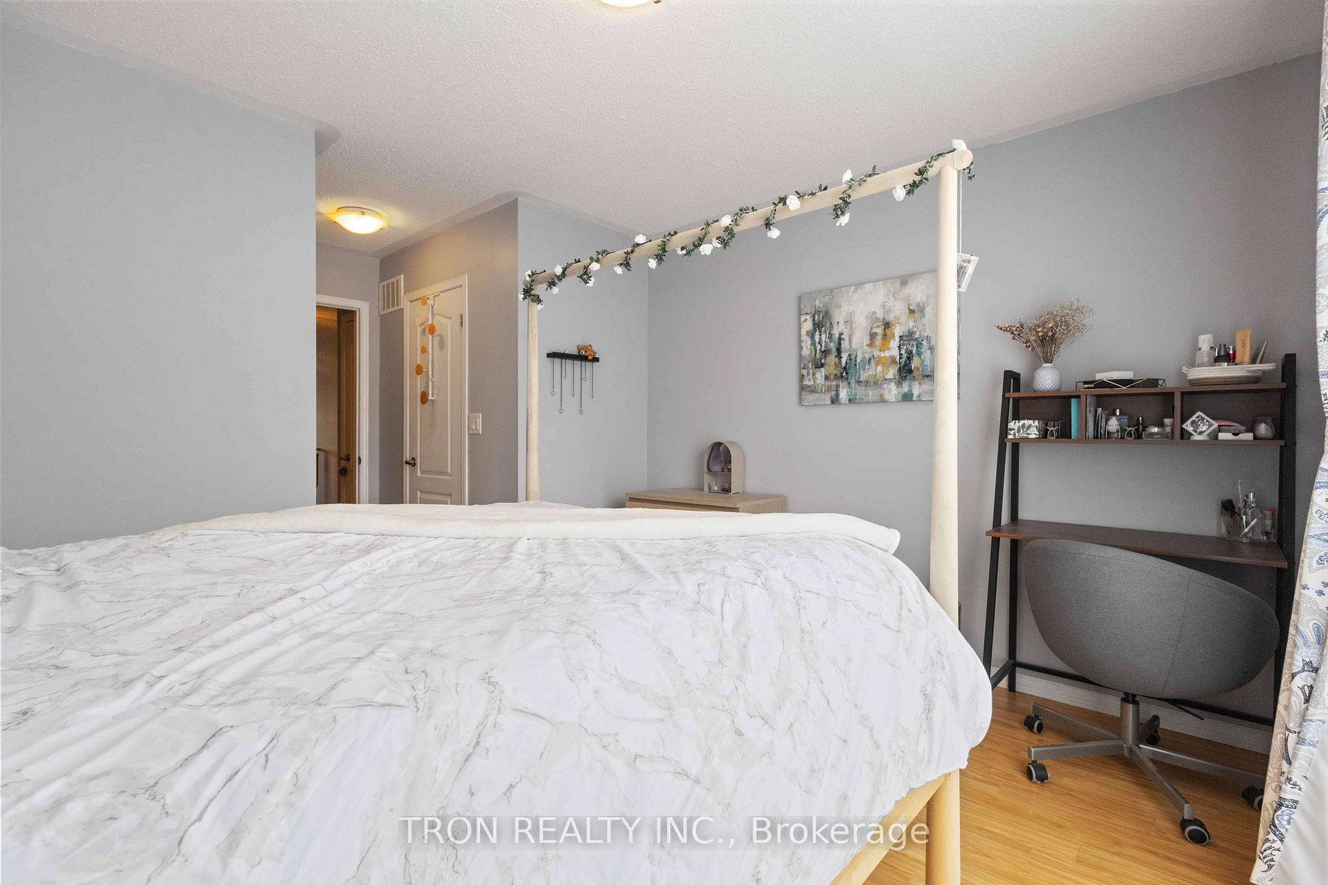 Photo 1 of 5253 Major Mackenzie Drive E, Markham, Berczy — HOMEH