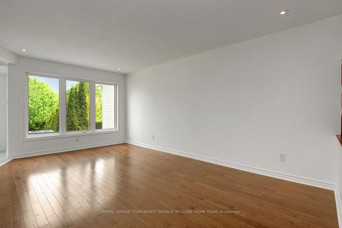 Photo 6 of 114 Woodmill Terrace, Ottawa, Kanata - Morgan's Grant/South March — HOMEH