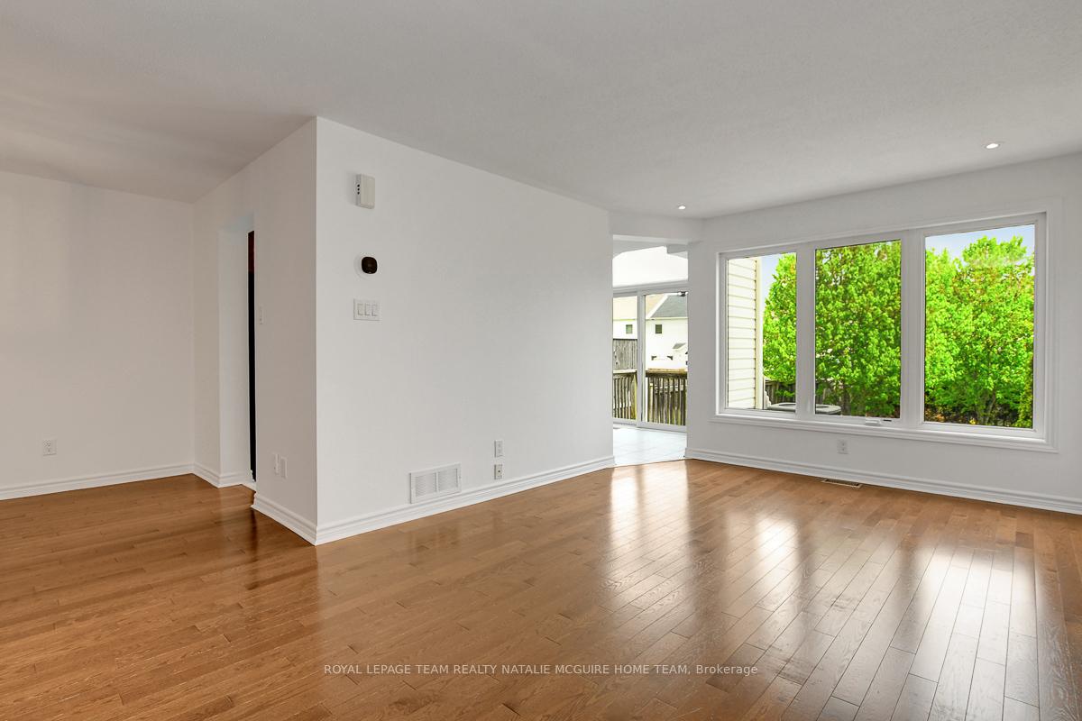 Photo 8 of 114 Woodmill Terrace, Ottawa, Kanata - Morgan's Grant/South March — HOMEH