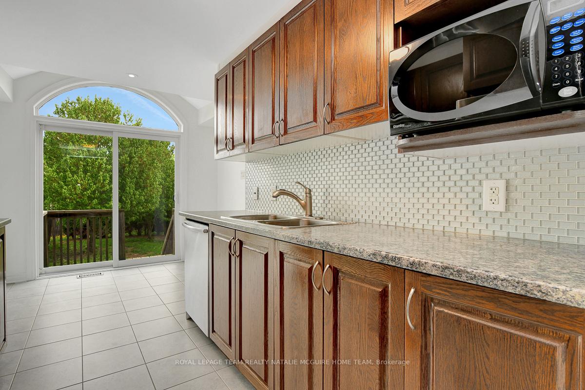 Photo 13 of 114 Woodmill Terrace, Ottawa, Kanata - Morgan's Grant/South March — HOMEH