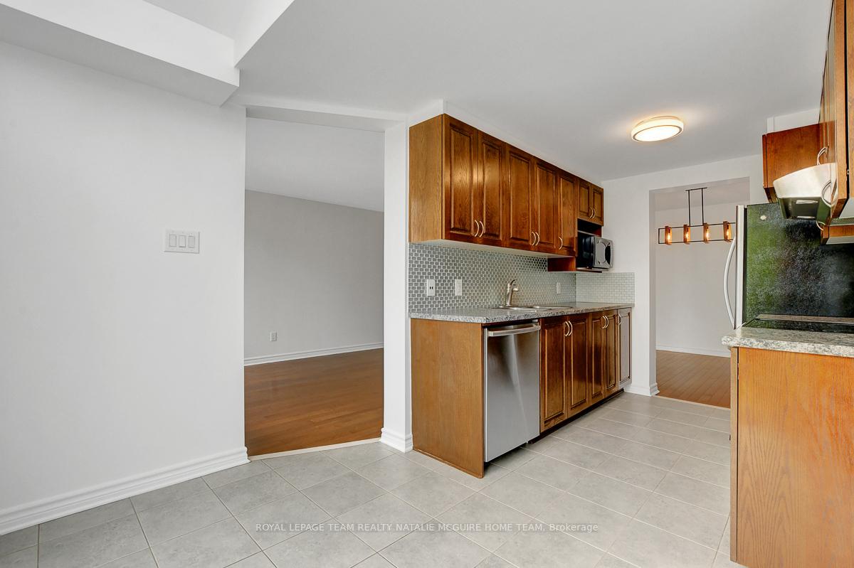 Photo 17 of 114 Woodmill Terrace, Ottawa, Kanata - Morgan's Grant/South March — HOMEH
