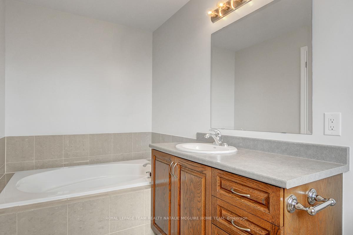 Photo 23 of 114 Woodmill Terrace, Ottawa, Kanata - Morgan's Grant/South March — HOMEH