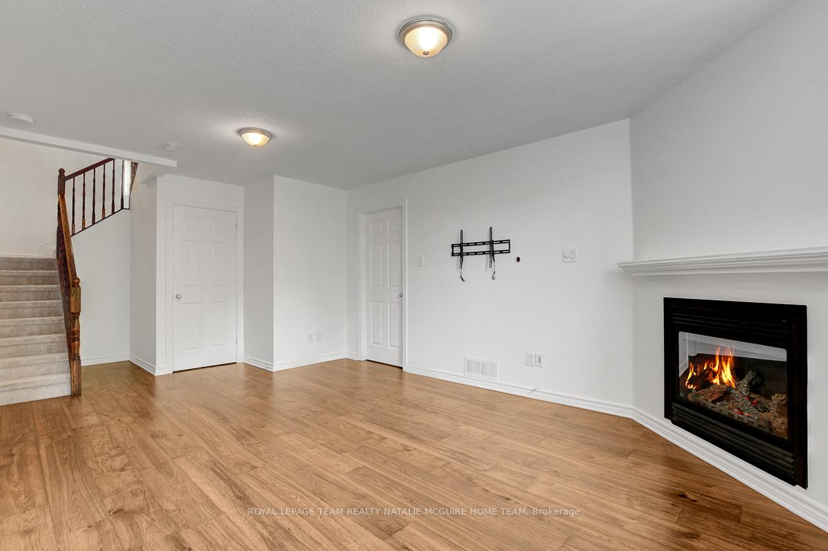 Photo 32 of 114 Woodmill Terrace, Ottawa, Kanata - Morgan's Grant/South March — HOMEH
