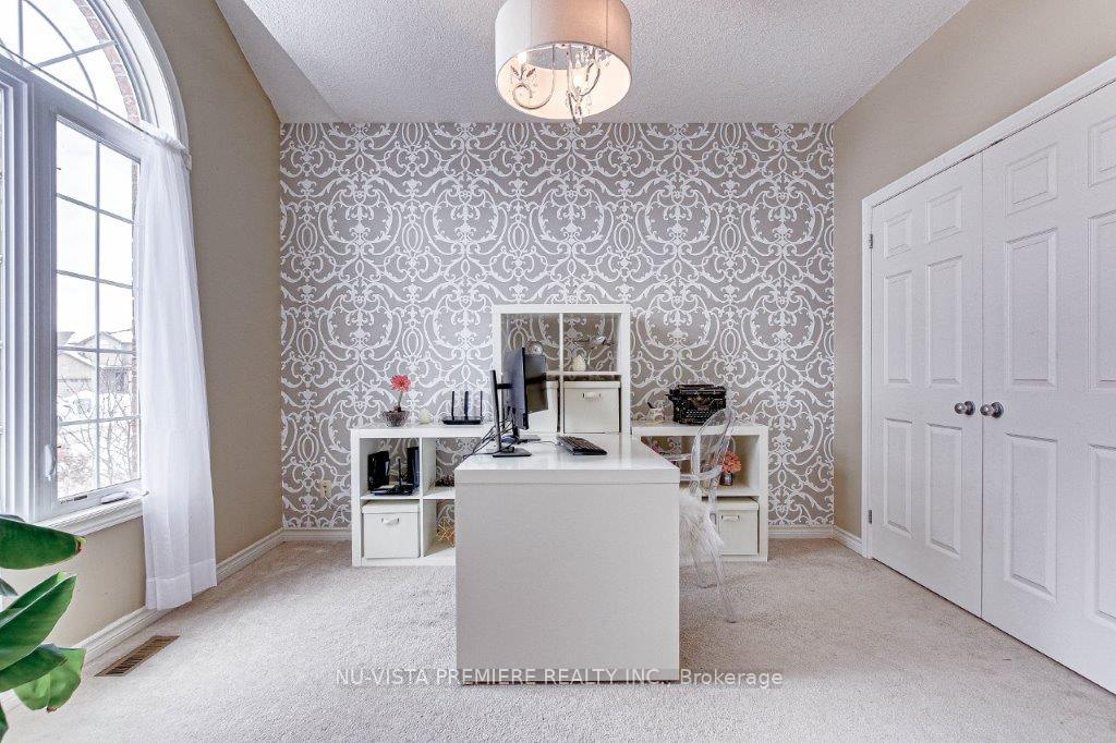 Photo 13 of 82 Woodlily Lane, Middlesex Centre, Ilderton — HOMEH
