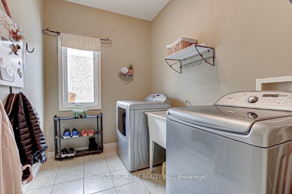 Photo 15 of 82 Woodlily Lane, Middlesex Centre, Ilderton — HOMEH