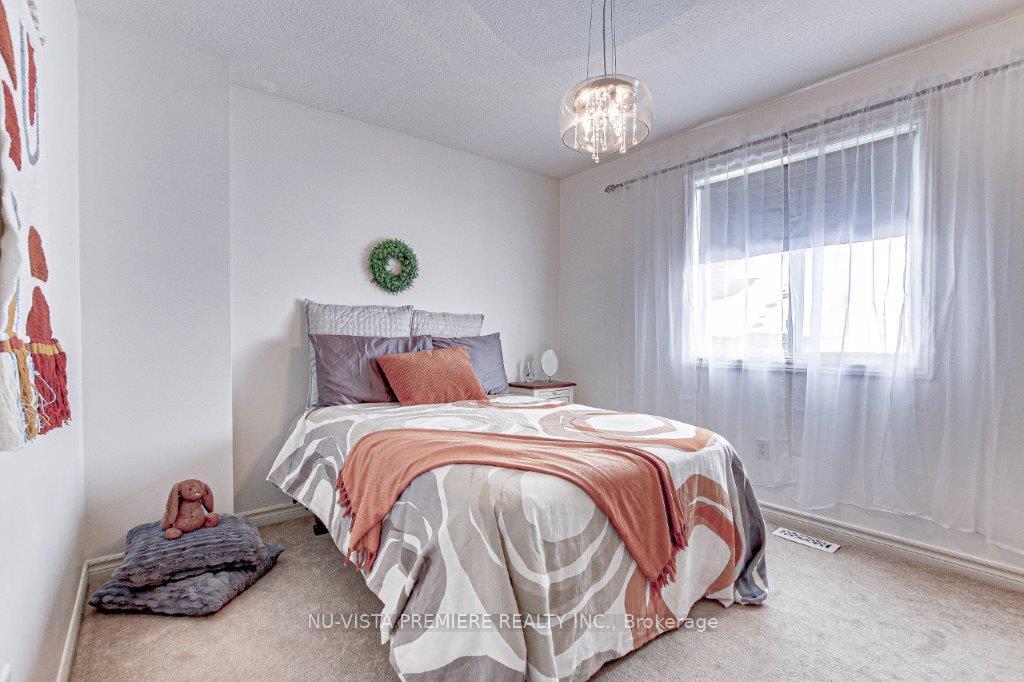 Photo 25 of 82 Woodlily Lane, Middlesex Centre, Ilderton — HOMEH