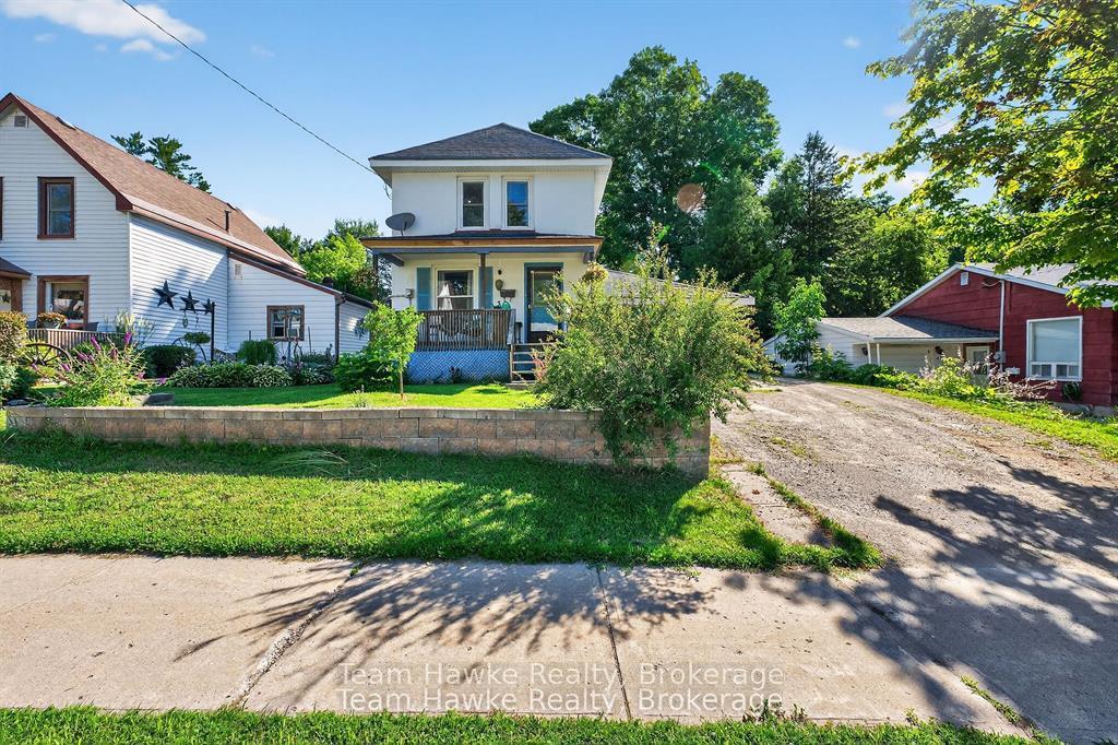 Photo 2 of 479 Queen Street, Midland — HOMEH