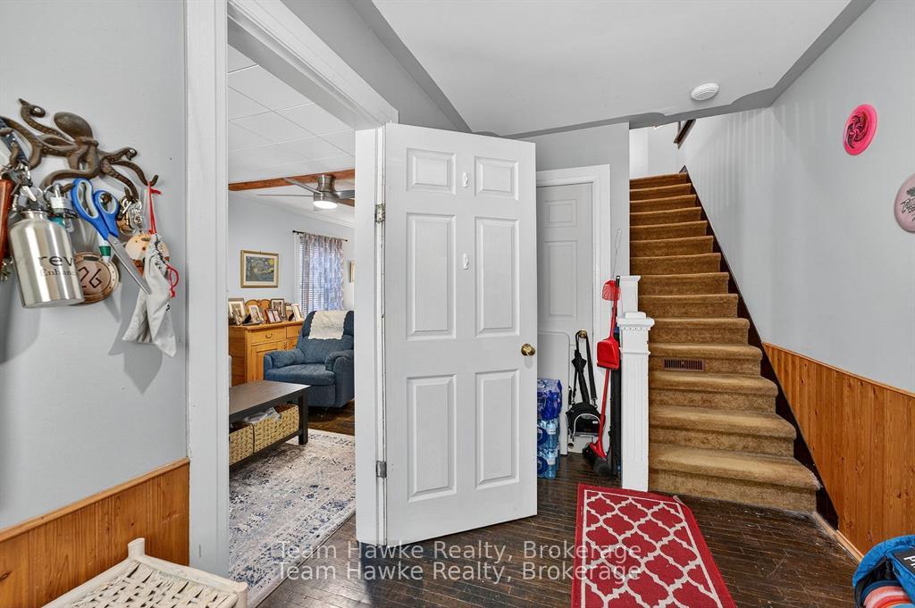 Photo 4 of 479 Queen Street, Midland — HOMEH