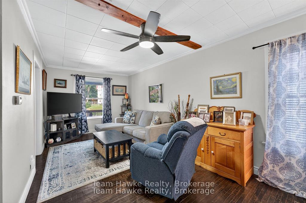 Photo 8 of 479 Queen Street, Midland — HOMEH