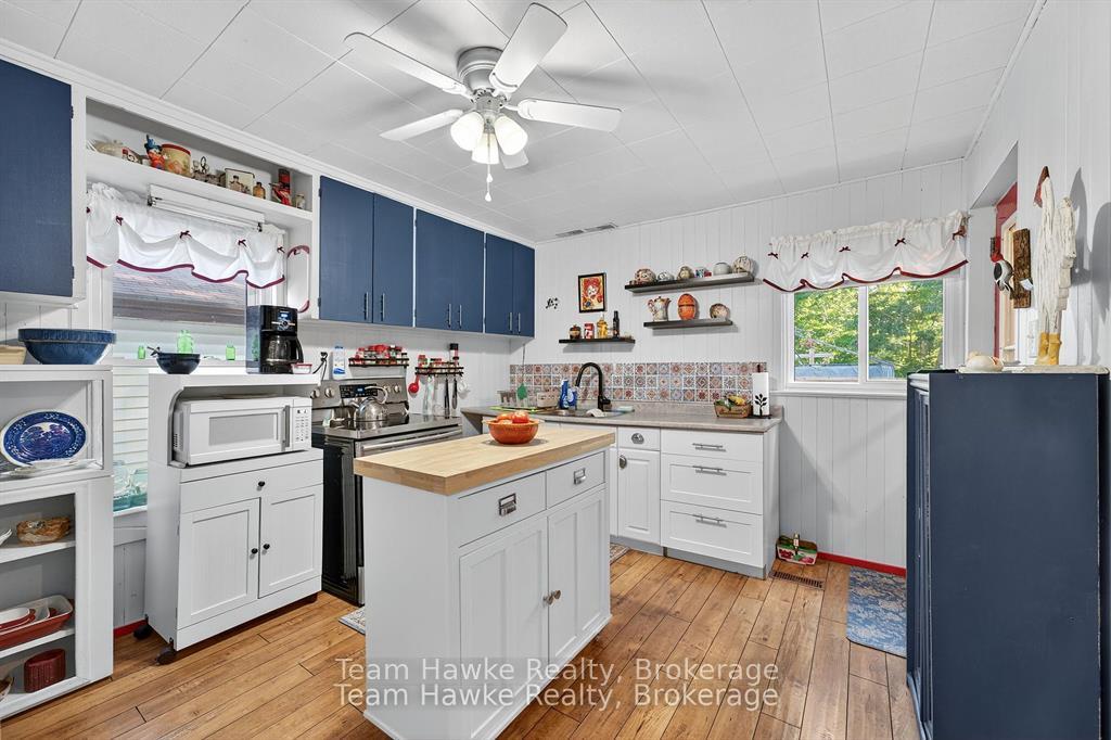 Photo 13 of 479 Queen Street, Midland — HOMEH