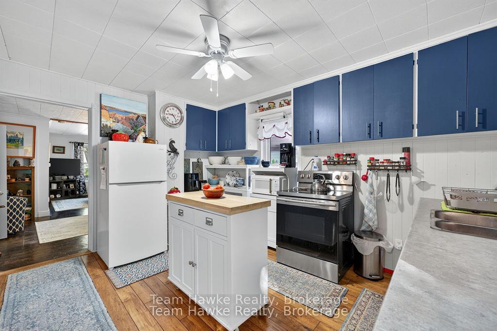 Photo 14 of 479 Queen Street, Midland — HOMEH