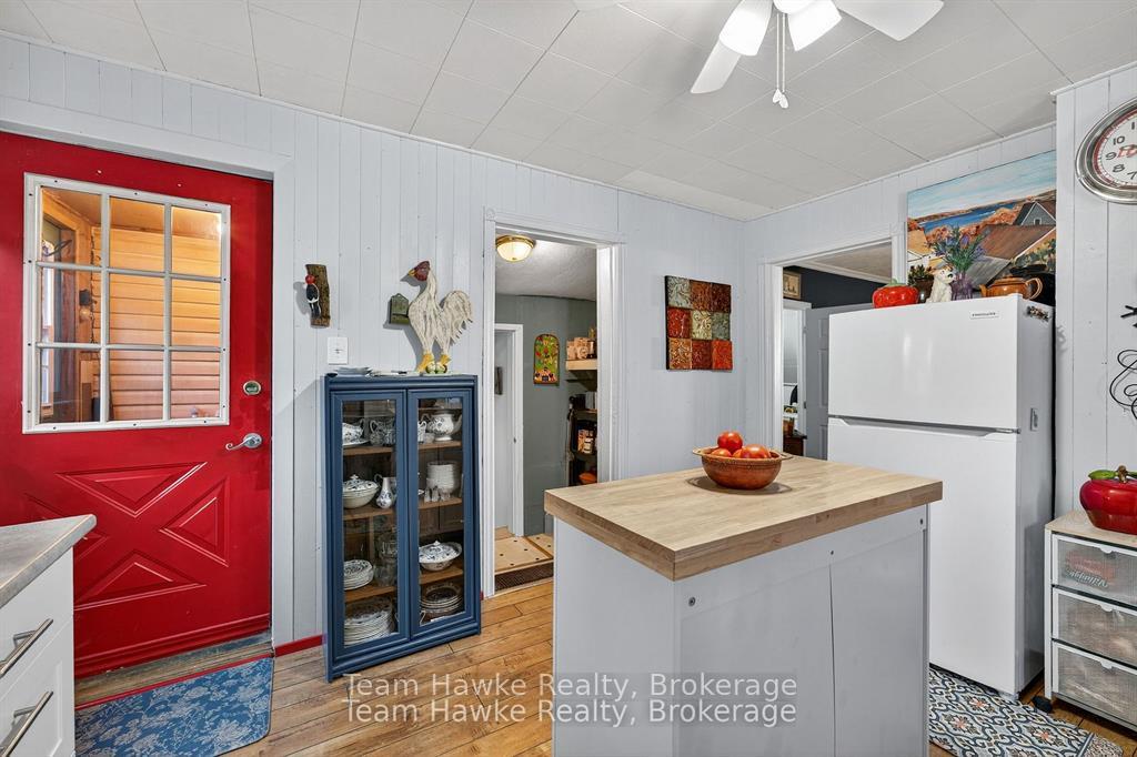 Photo 15 of 479 Queen Street, Midland — HOMEH
