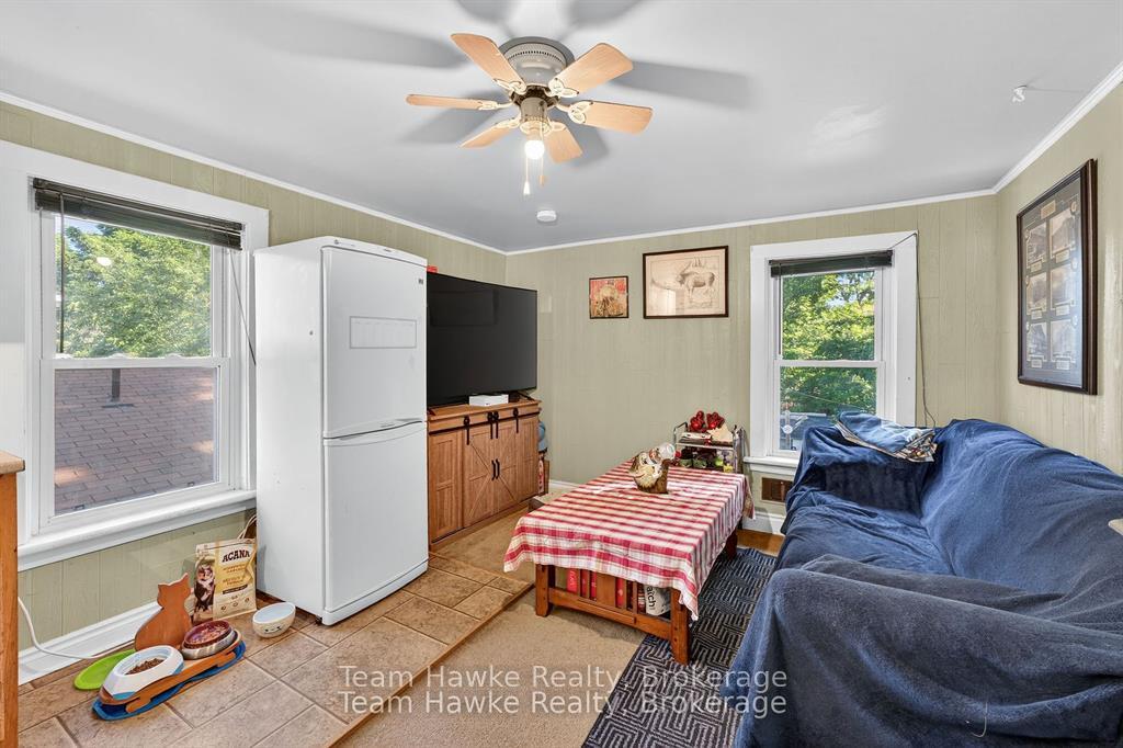 Photo 20 of 479 Queen Street, Midland — HOMEH