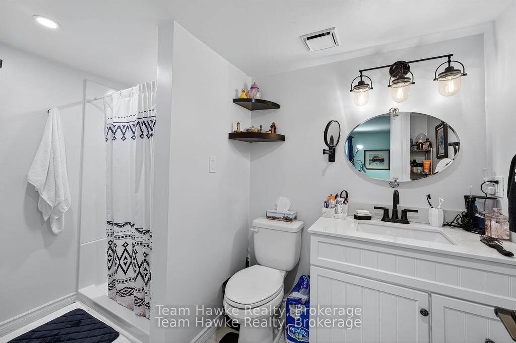 Photo 35 of 479 Queen Street, Midland — HOMEH