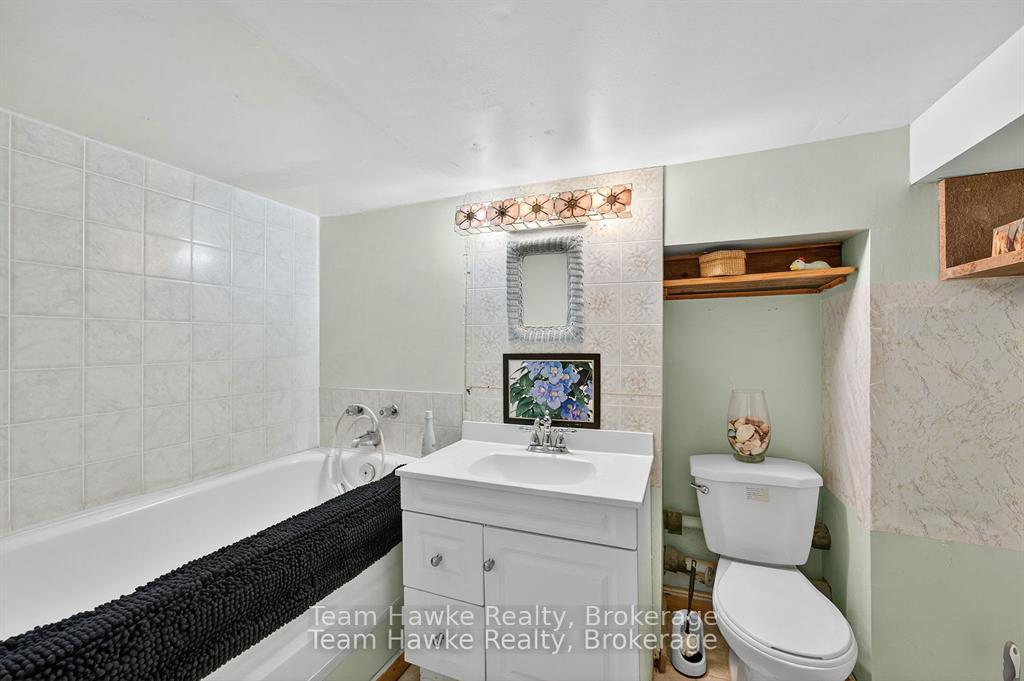 Photo 38 of 479 Queen Street, Midland — HOMEH