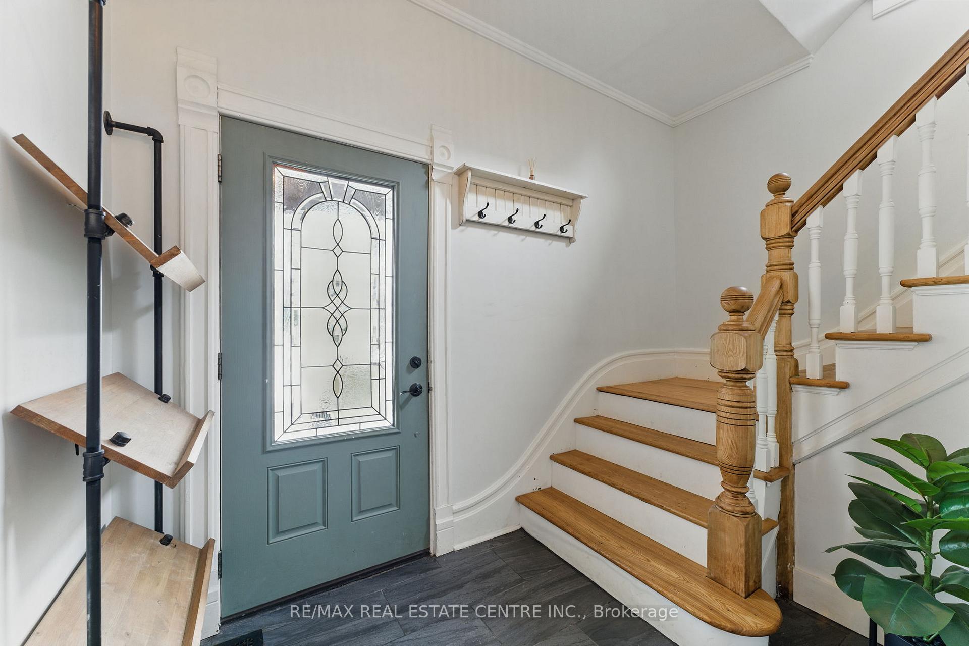 Photo 5 of 47 Irvin Street, Kitchener — HOMEH
