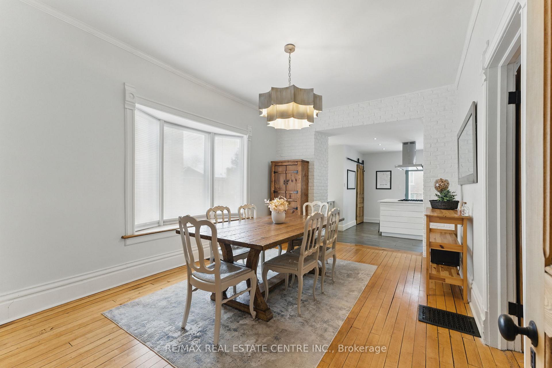 Photo 10 of 47 Irvin Street, Kitchener — HOMEH