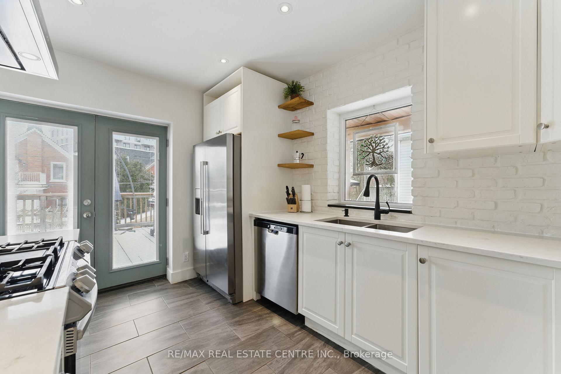 Photo 14 of 47 Irvin Street, Kitchener — HOMEH