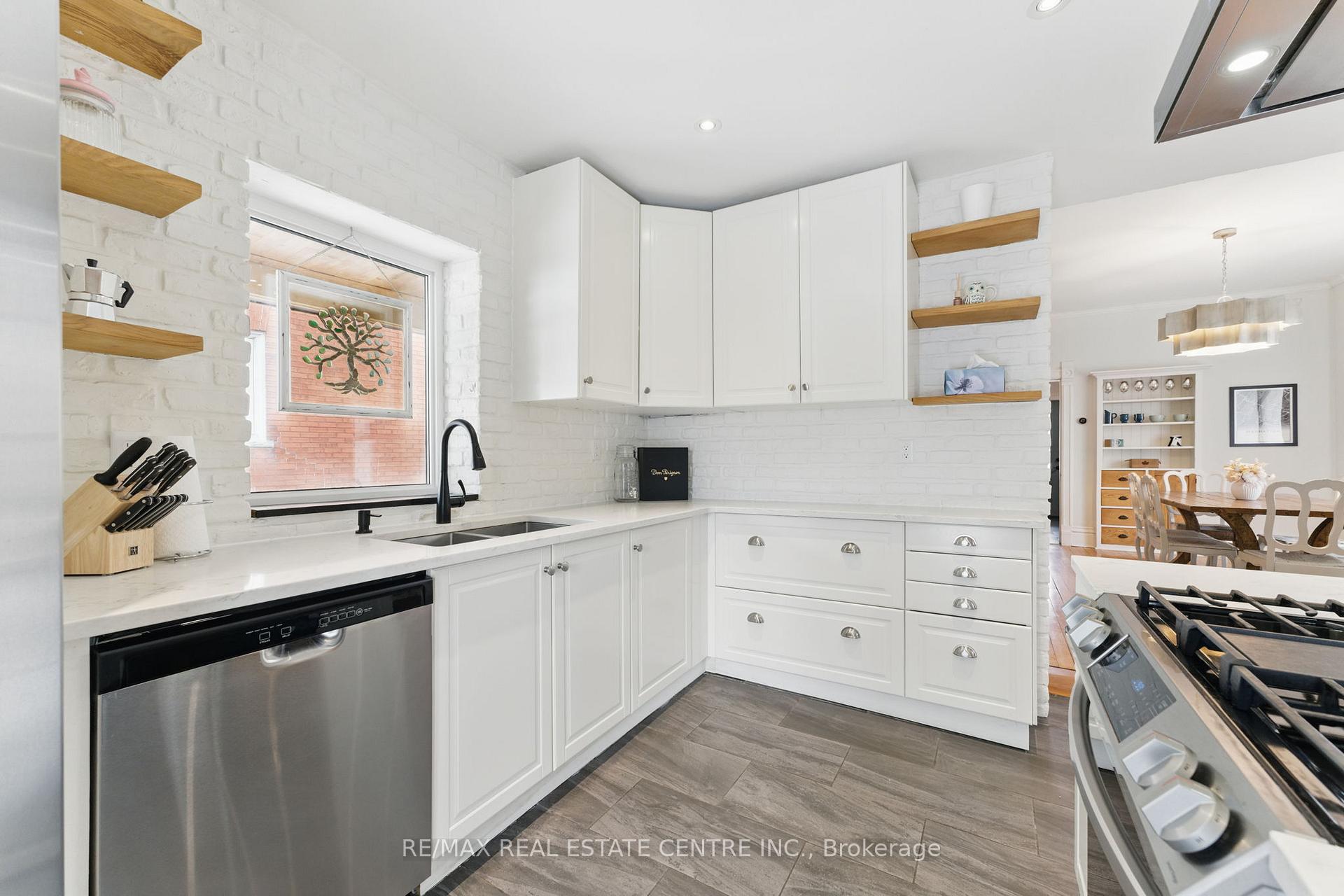 Photo 16 of 47 Irvin Street, Kitchener — HOMEH