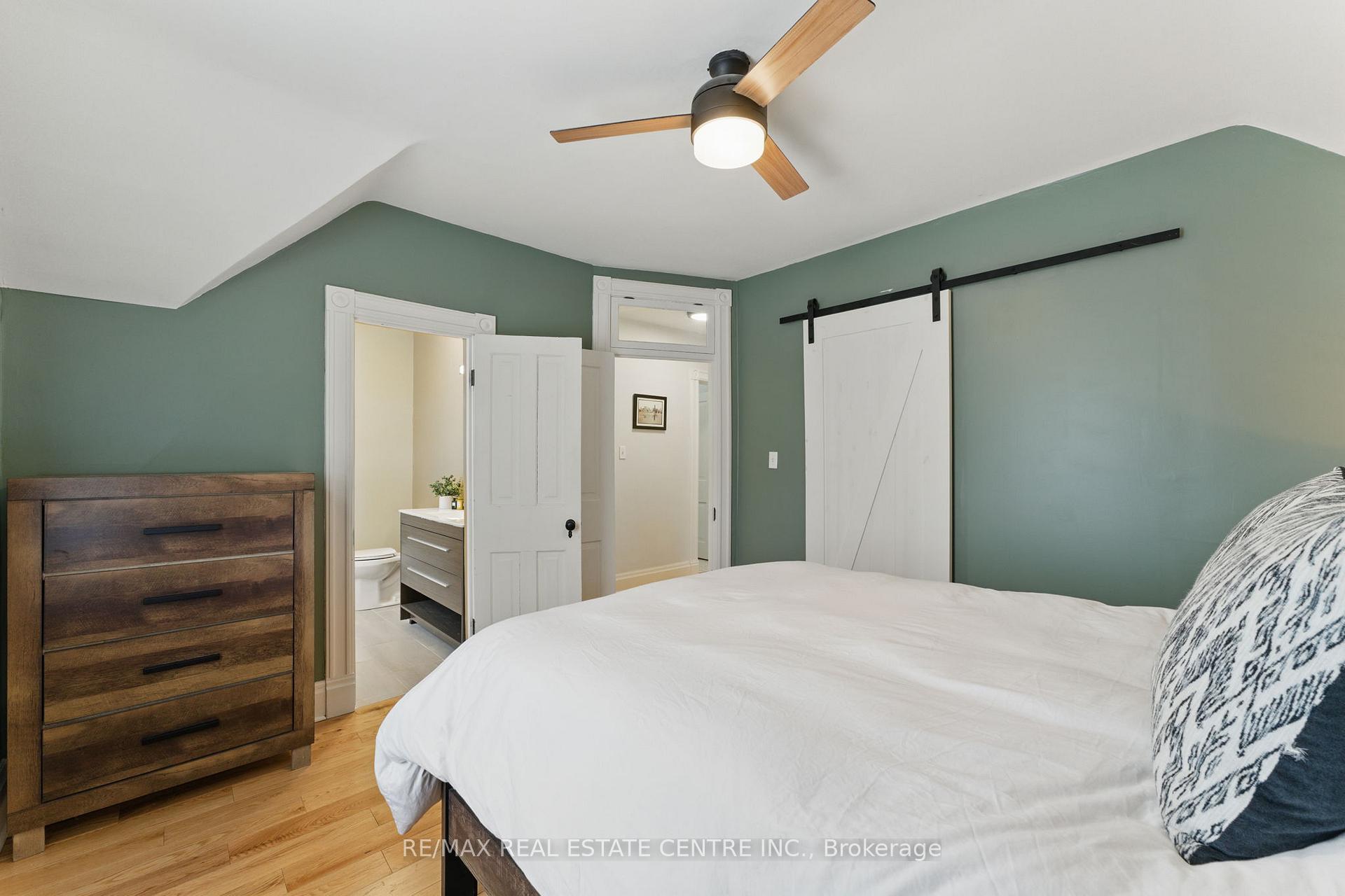 Photo 20 of 47 Irvin Street, Kitchener — HOMEH