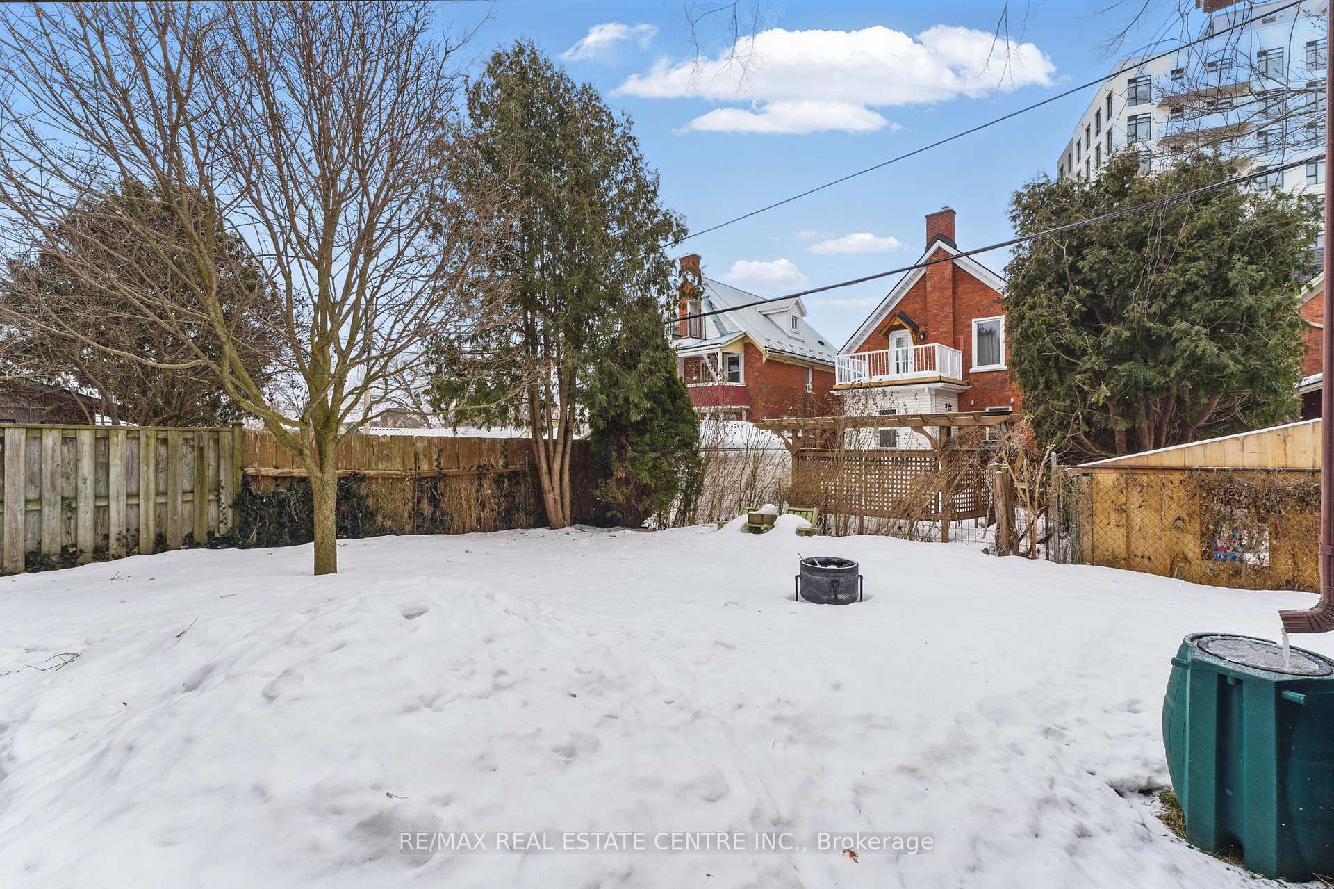Photo 28 of 47 Irvin Street, Kitchener — HOMEH