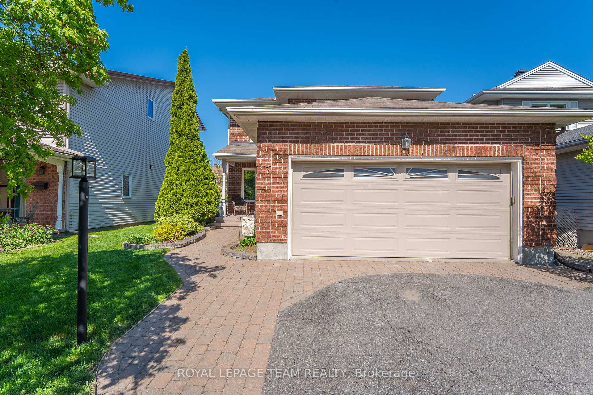 Photo 2 of 13 Saddlehorn Crescent, Ottawa, Kanata - Bridlewood — HOMEH