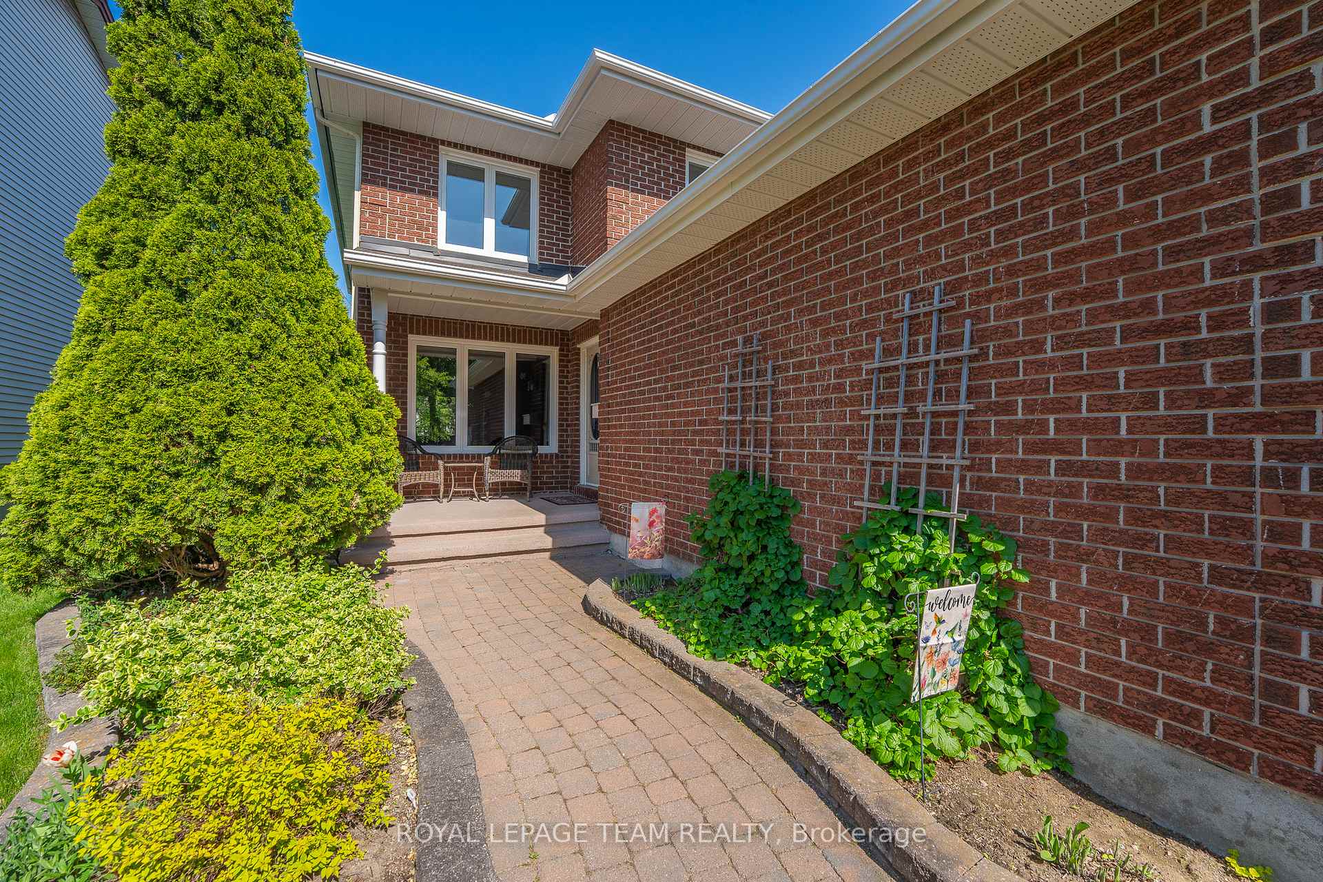 Photo 3 of 13 Saddlehorn Crescent, Ottawa, Kanata - Bridlewood — HOMEH