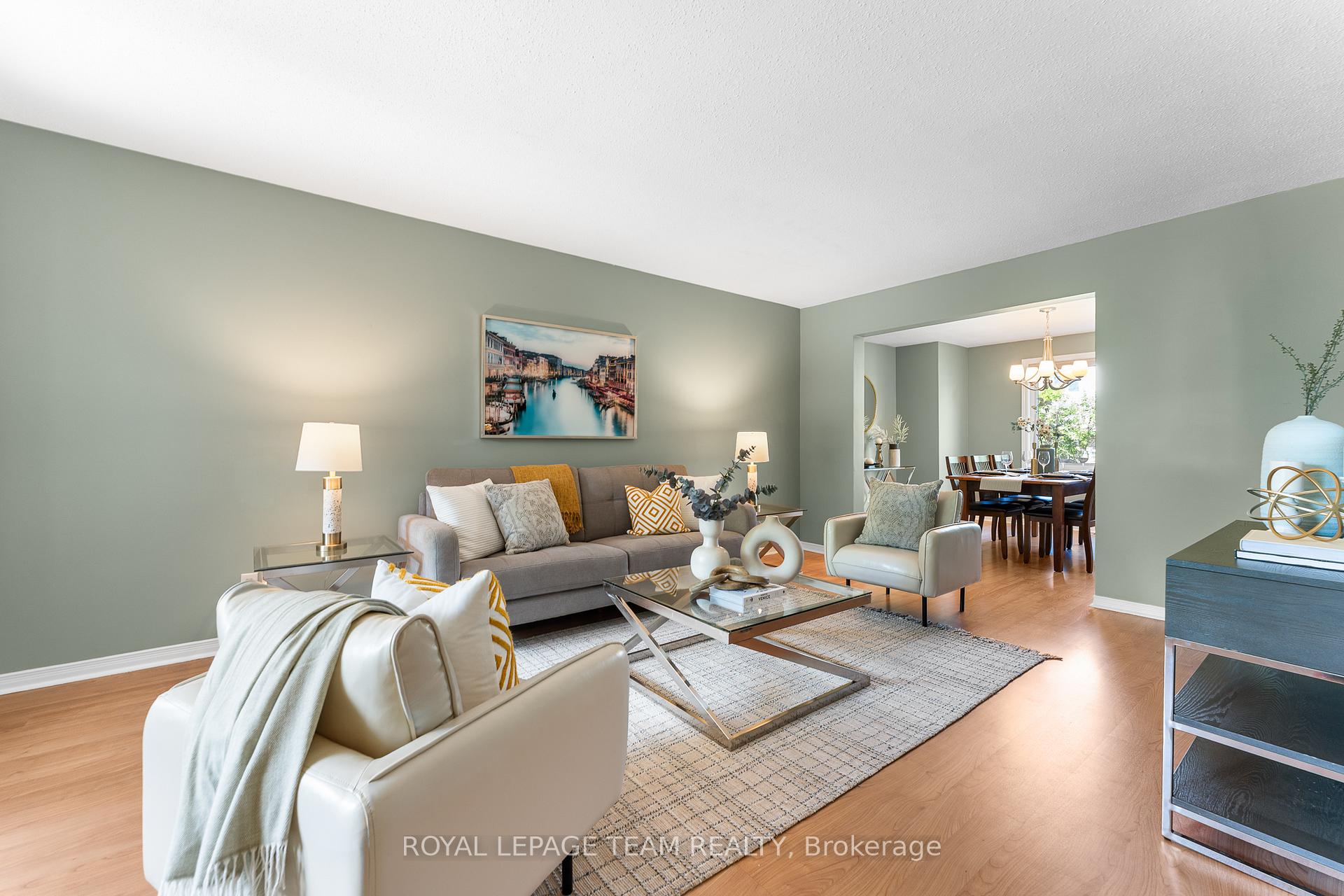 Photo 5 of 13 Saddlehorn Crescent, Ottawa, Kanata - Bridlewood — HOMEH